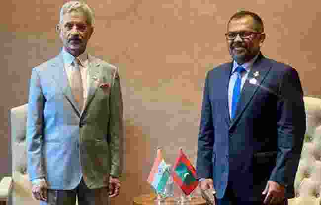 India has renewed the quota to export essential commodities to  Maldives for the years 2024-25. This decision, announced by the Indian High Commission, comes amidst diplomatic tensions between the two nations.