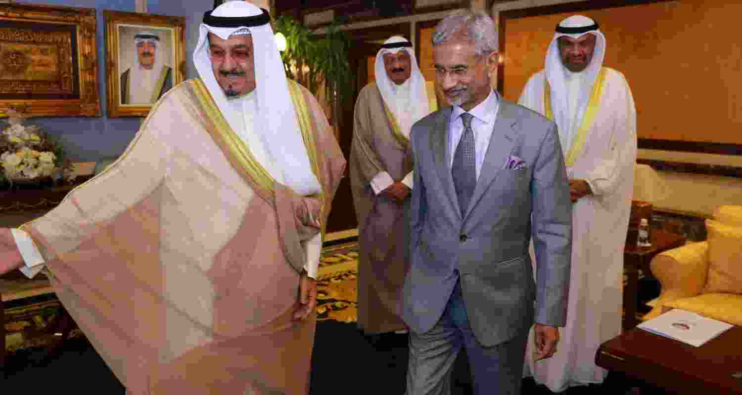 Indian EAM Jaishankar Welcomed In Kuwait By Foreign Minister Abdullah.