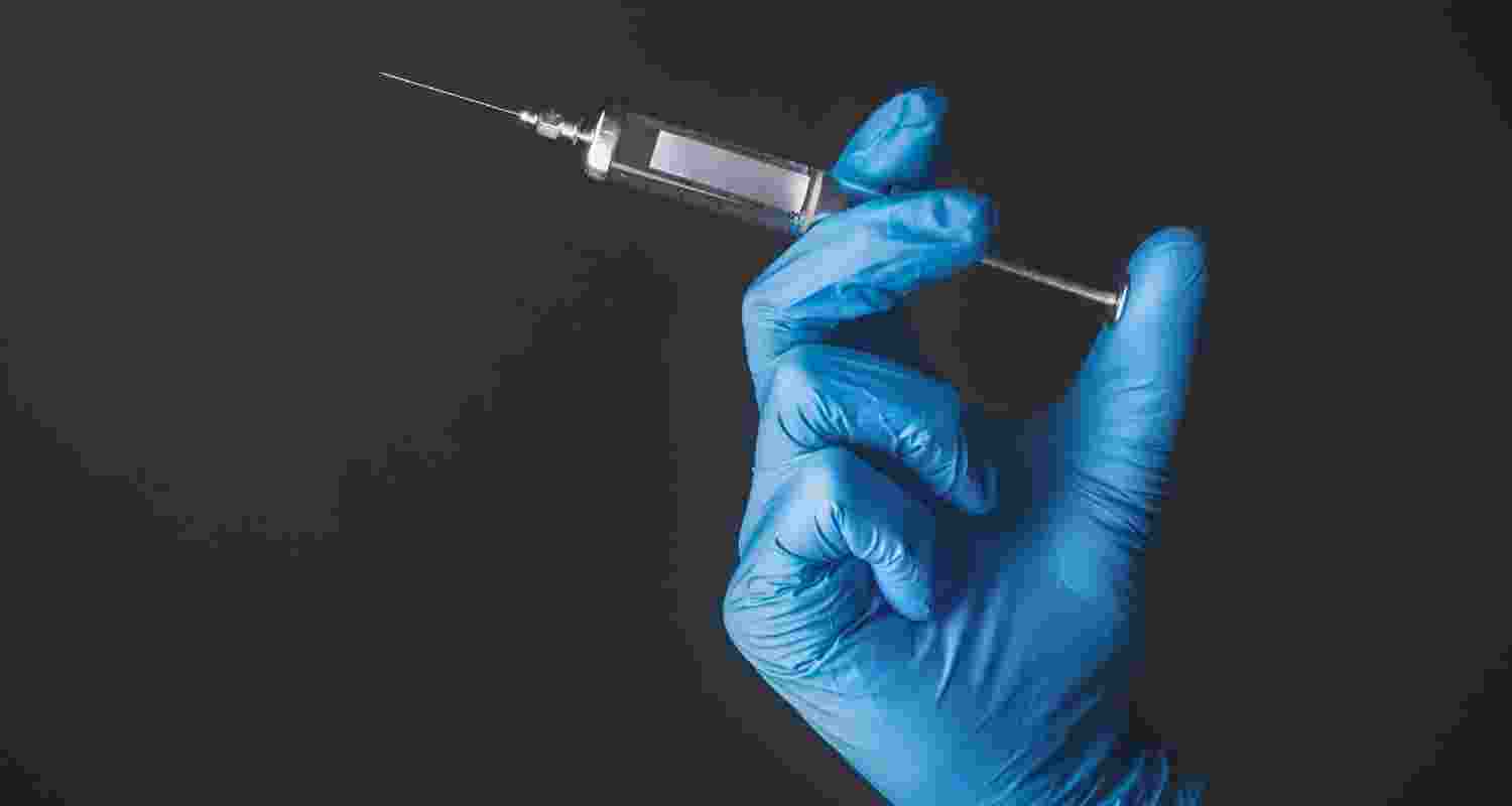 A 32-year-old woman died allegedly after being given an injection by a quack at UP's Shahjahanpur.
