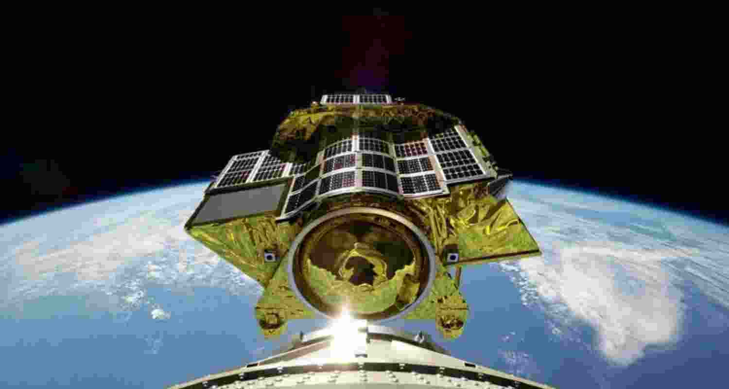 Japan's moon lander probe. Image via JAXA (Japan Aerospace Exploration Agency), Moon landing, Japan