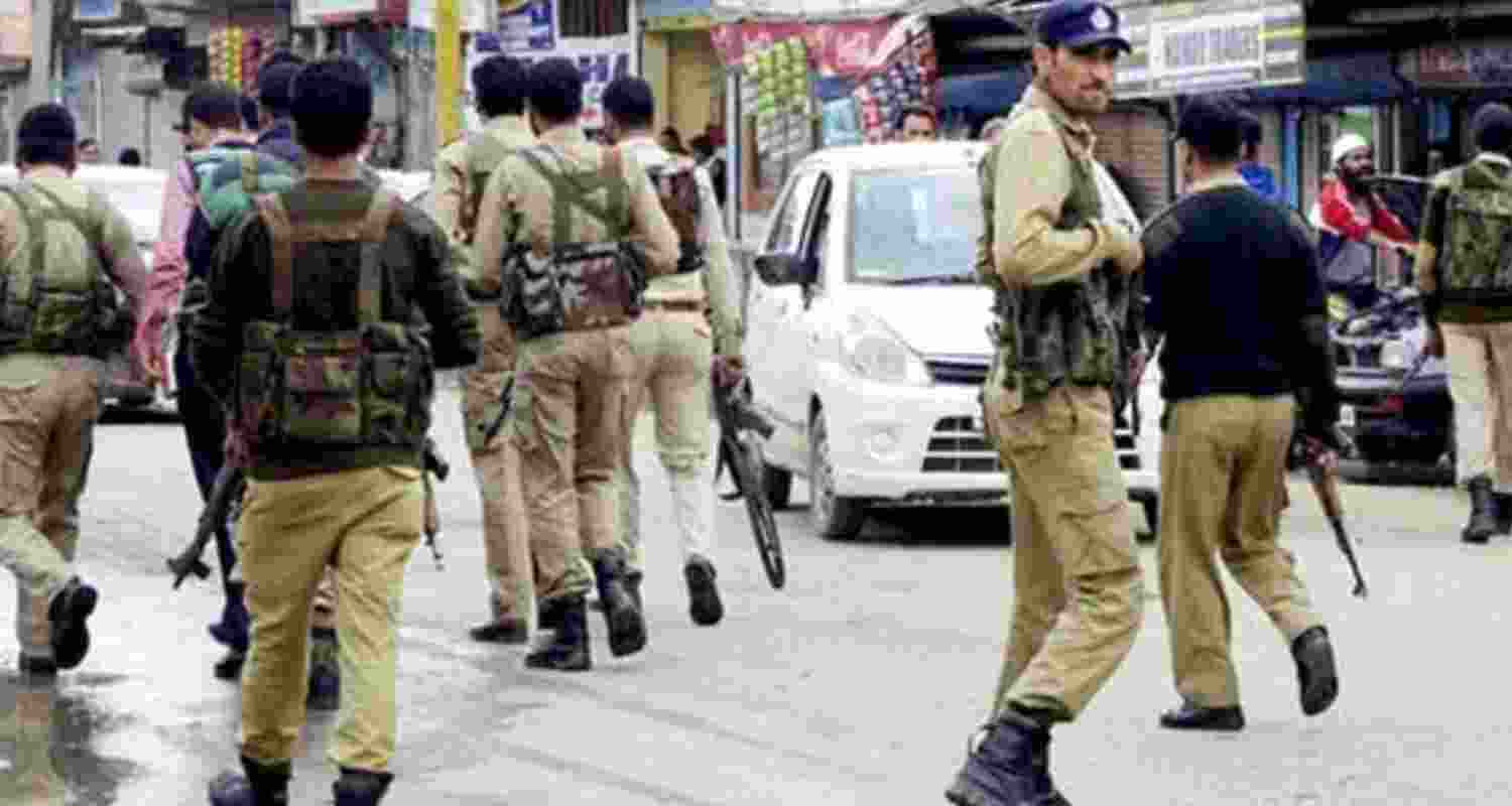 Jammu and Kashmir police claimed to have cracked a five-year-old murder case of a temple priest by arresting the main accused from Haryana on Tuesday.
