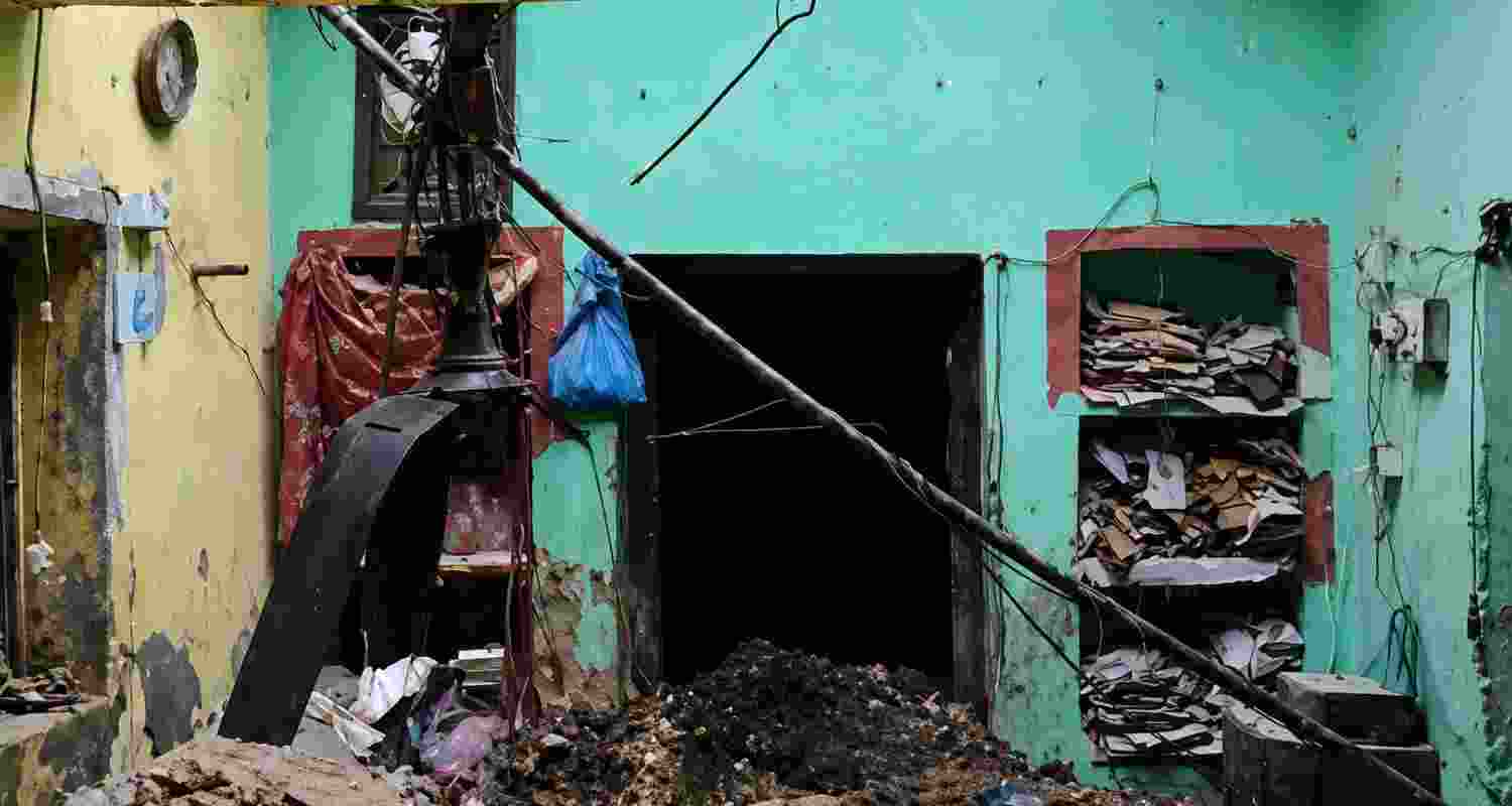 Six people died after a century-old house collapsed in Uttar Pradesh's Pratapgarh. One survivor is undergoing treatment as authorities probe the incident.