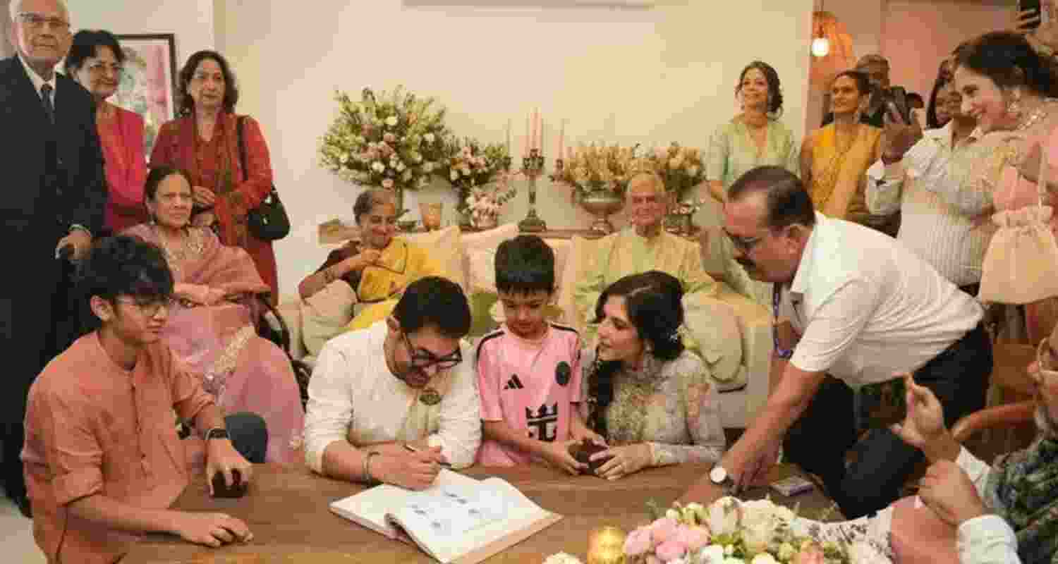 Aamir Khan and Gauri Spratt are married!