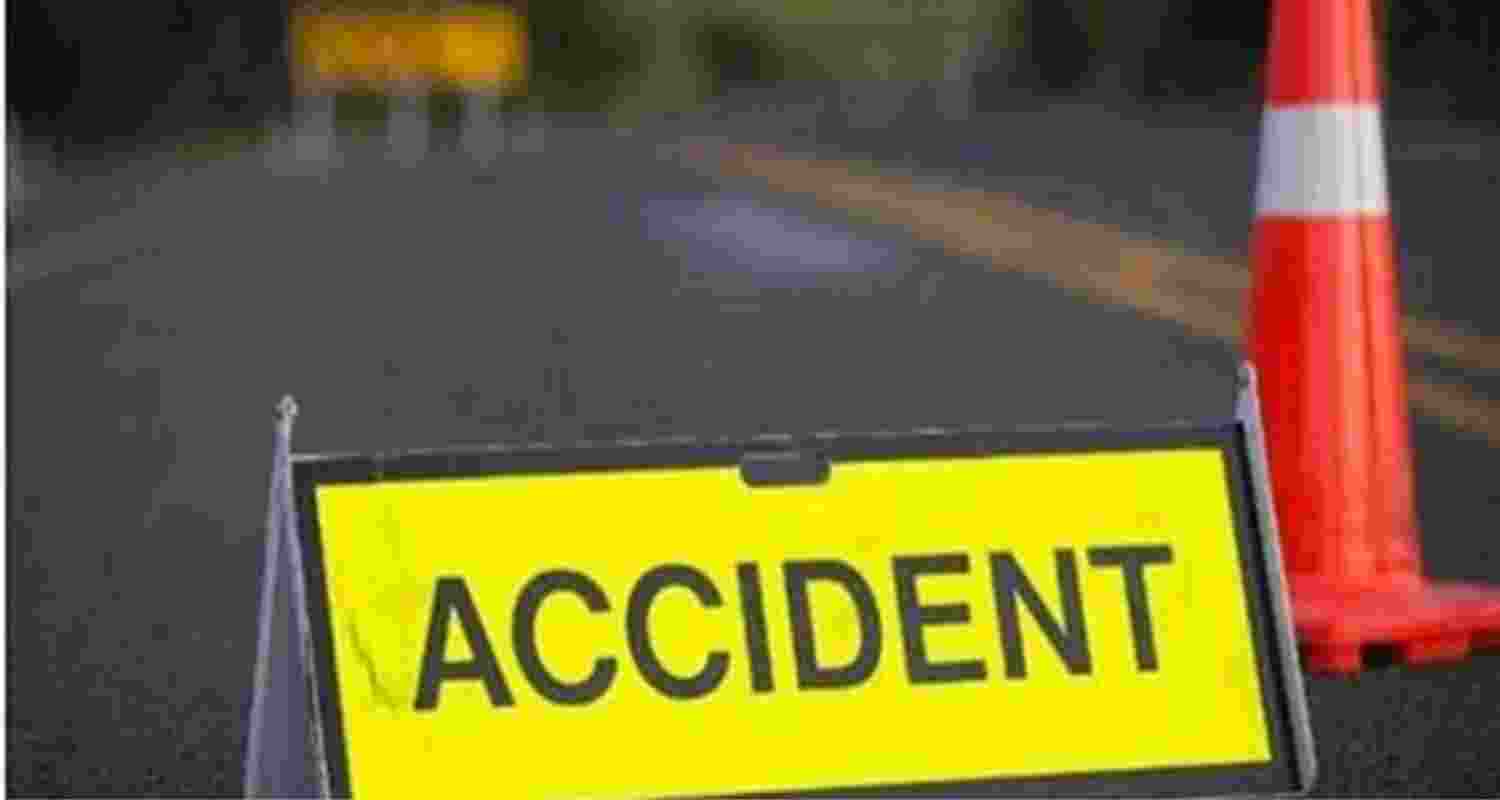 Road accident in Murshidabad claims five lives, 10 injured Road accident in Murshidabad claims five lives, 10 injured