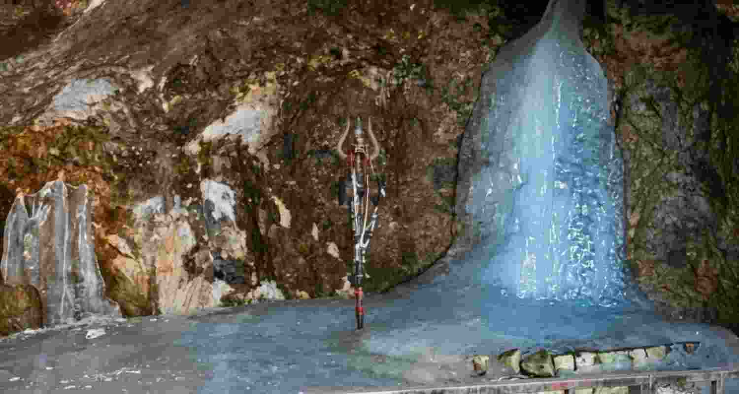 A fresh batch of 1,795 Amarnath pilgrims left Jammu for Kashmir under tight security, taking the total departures from the base camp to 1.34 lakh. A fresh batch of 1,795 Amarnath pilgrims left Jammu for Kashmir under tight security, taking the total departures from the base camp to 1.34 lakh.