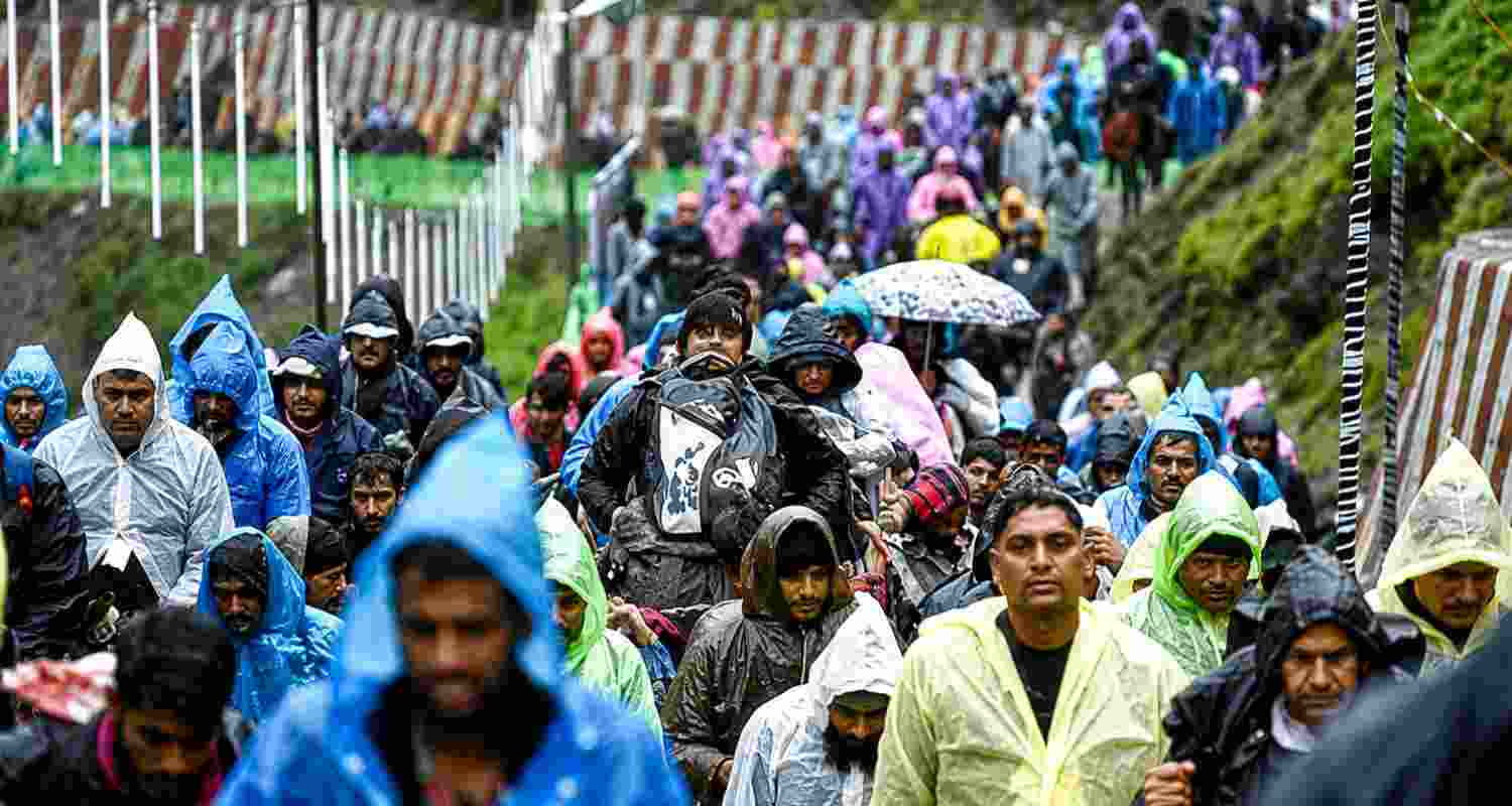 A fresh batch of 5,200 Amarnath pilgrims left Jammu as departures crossed 1 lakh, while the Yatra surpassed 3 lakh devotees in 13 days.