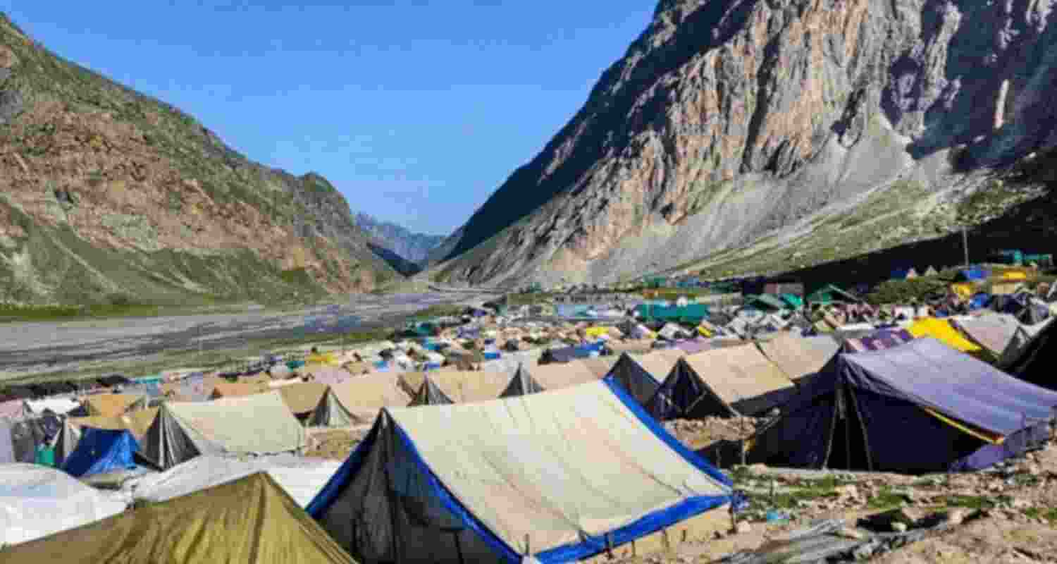 Fifth batch of over 5,700 Amarnath Pilgrims departs for Valley