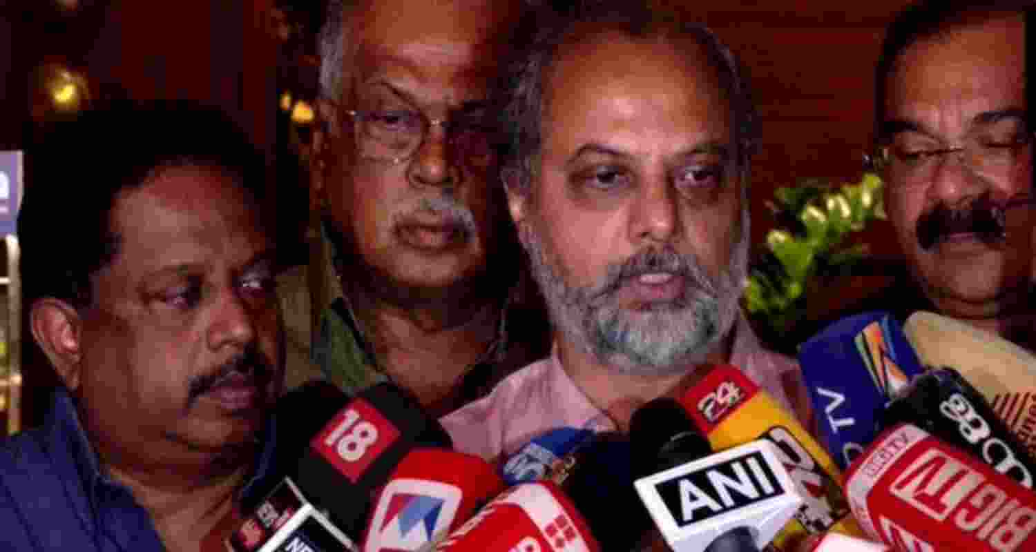 Kerala film body meets Minister over concerns of piracy 