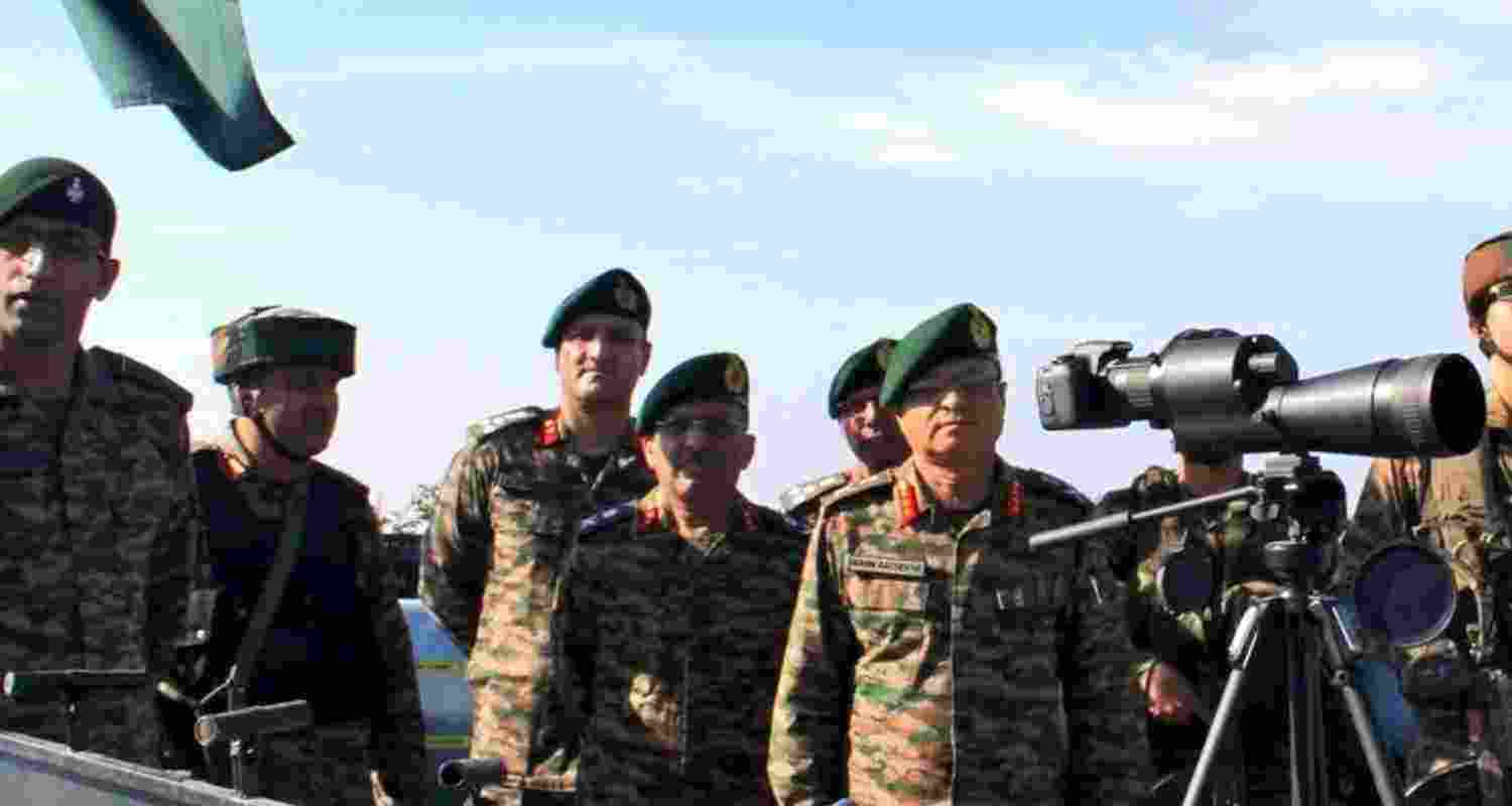 Lt Gen M V Suchindra Kumar reviews operational preparedness in Rajouri. 