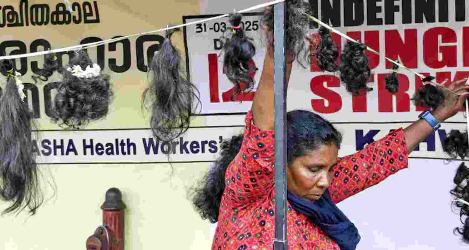 Kerala govt invites ASHA workers trade unions for fresh talks