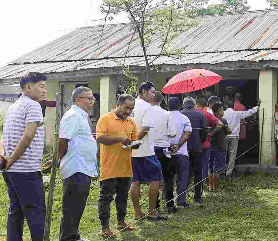 Altogether 77,26,668 electors, including 38,61,559 women and 179 third gender, are likely to exercise their franchise in 9,133 polling stations in the second phase. Altogether 77,26,668 electors, including 38,61,559 women and 179 third gender, are likely to exercise their franchise in 9,133 polling stations in the second phase.