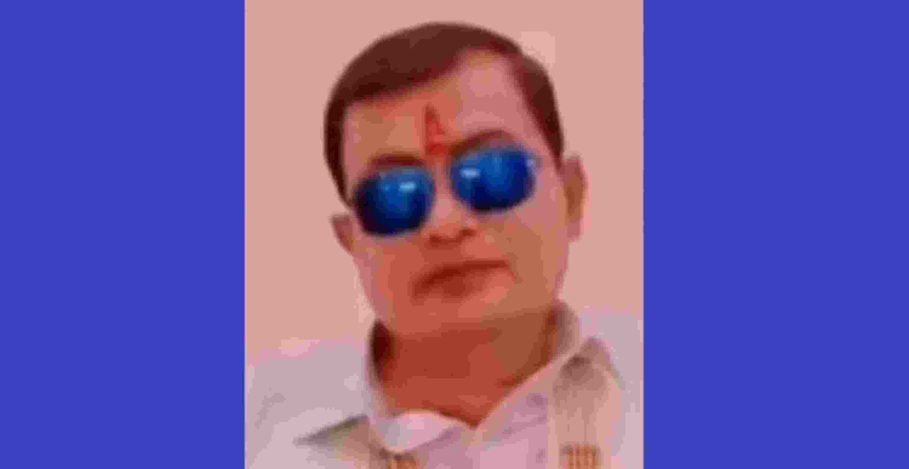 Not much is known about him but various news outlets are reporting that he had quit his 18-year career with the state police and started organising satsang (religious congregations), expressing his wish to be known as Narain Sakaar Hari or Sakar Vishwa Hari Baba. Not much is known about him but various news outlets are reporting that he had quit his 18-year career with the state police and started organising satsang (religious congregations), expressing his wish to be known as Narain Sakaar Hari or Sakar Vishwa Hari Baba.