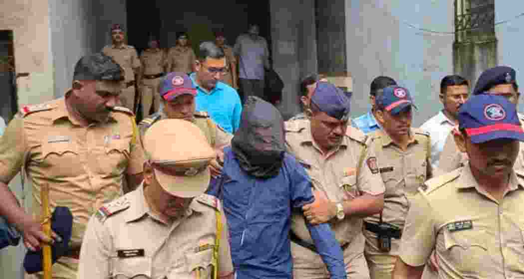 Accused in the Badlapur school sexual assault case being taken to court. File photo.