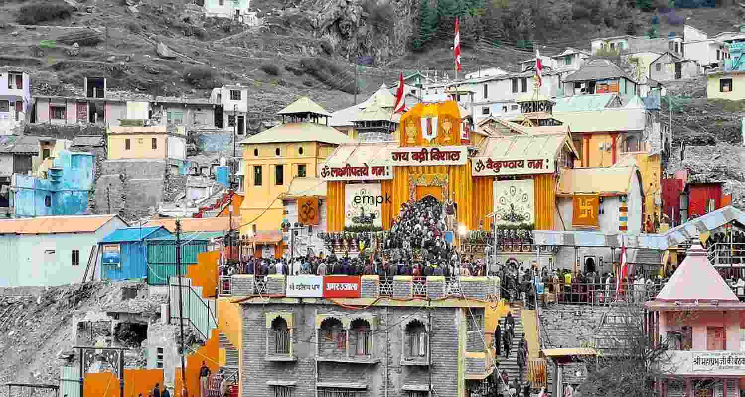Badrinath temple. Badrinath temple.