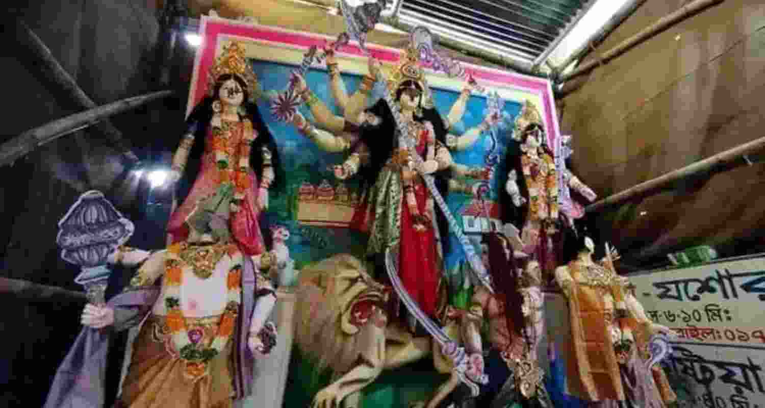 17 arrested in Bangladesh amid Durga Puja tensions
17 arrested in Bangladesh amid Durga Puja tensions