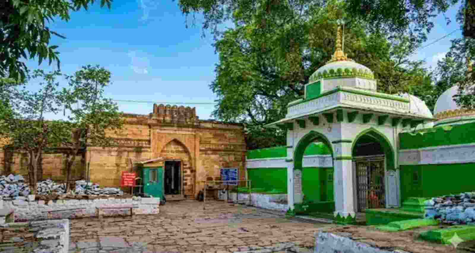 ASI lifts curbs; Daily rituals begin at Bhojshala after court order