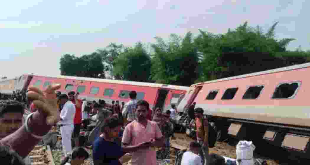 Visuals from the accident site.