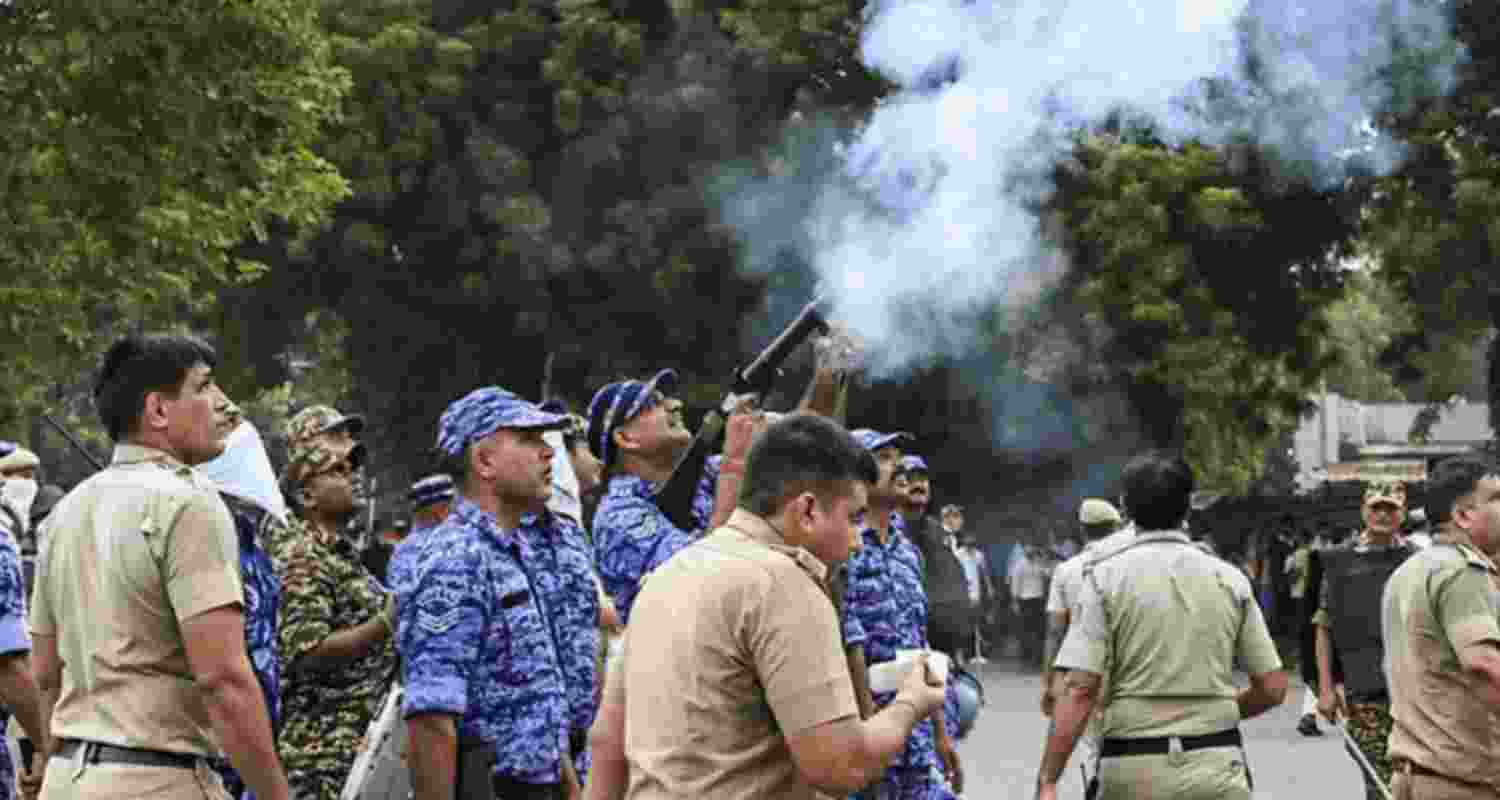 The Supreme Court directed the Delhi government to provide medical treatment to students injured during the July 20 protest and preserve key deployment records.