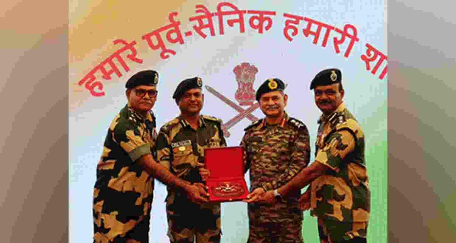COAS General Upendra Dwivedi interacts with BSF officers (Photo/X @BSF_Punjab). 