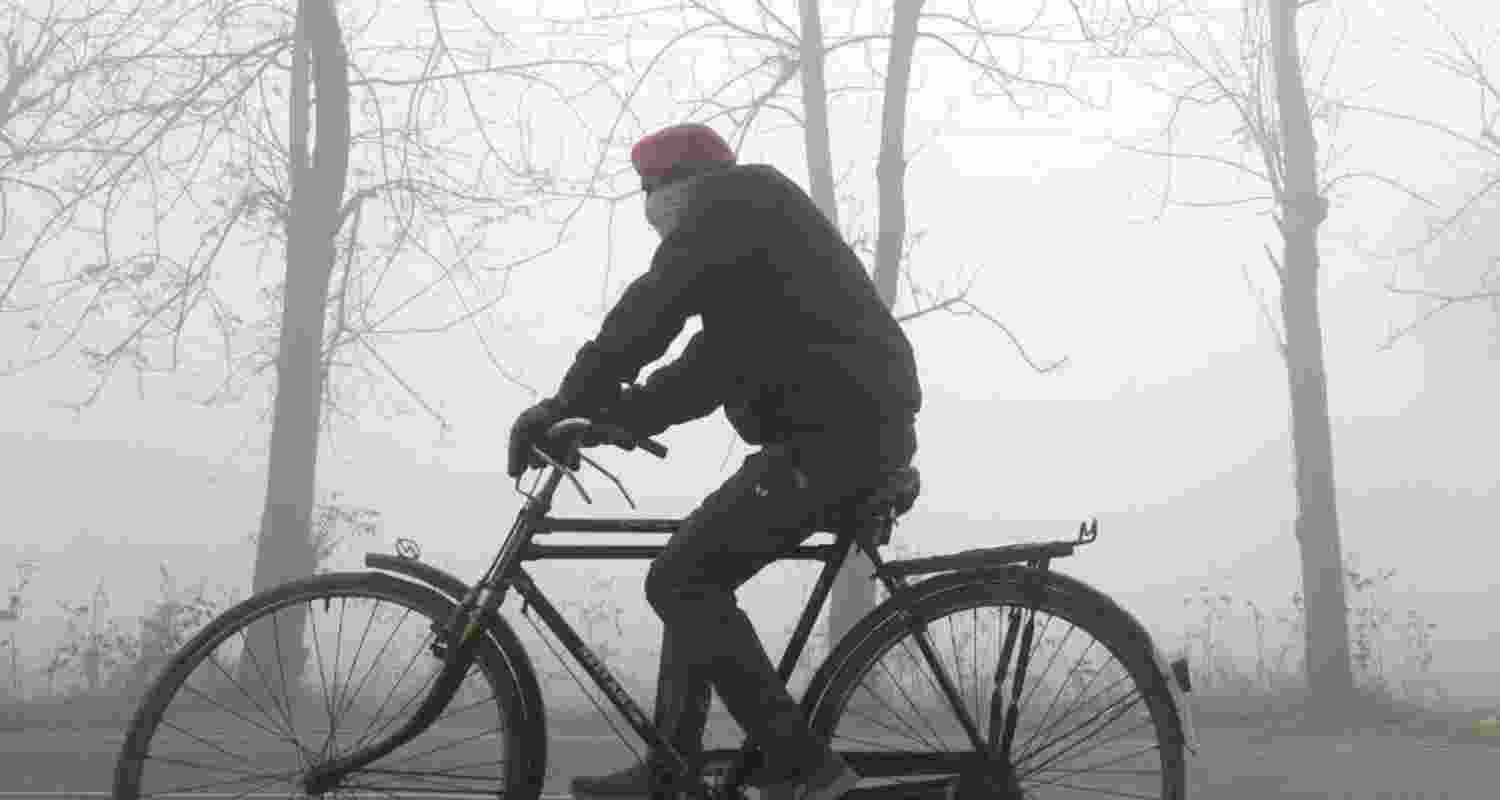 Cold wave continues in Punjab, Haryana, and Kashmir. 