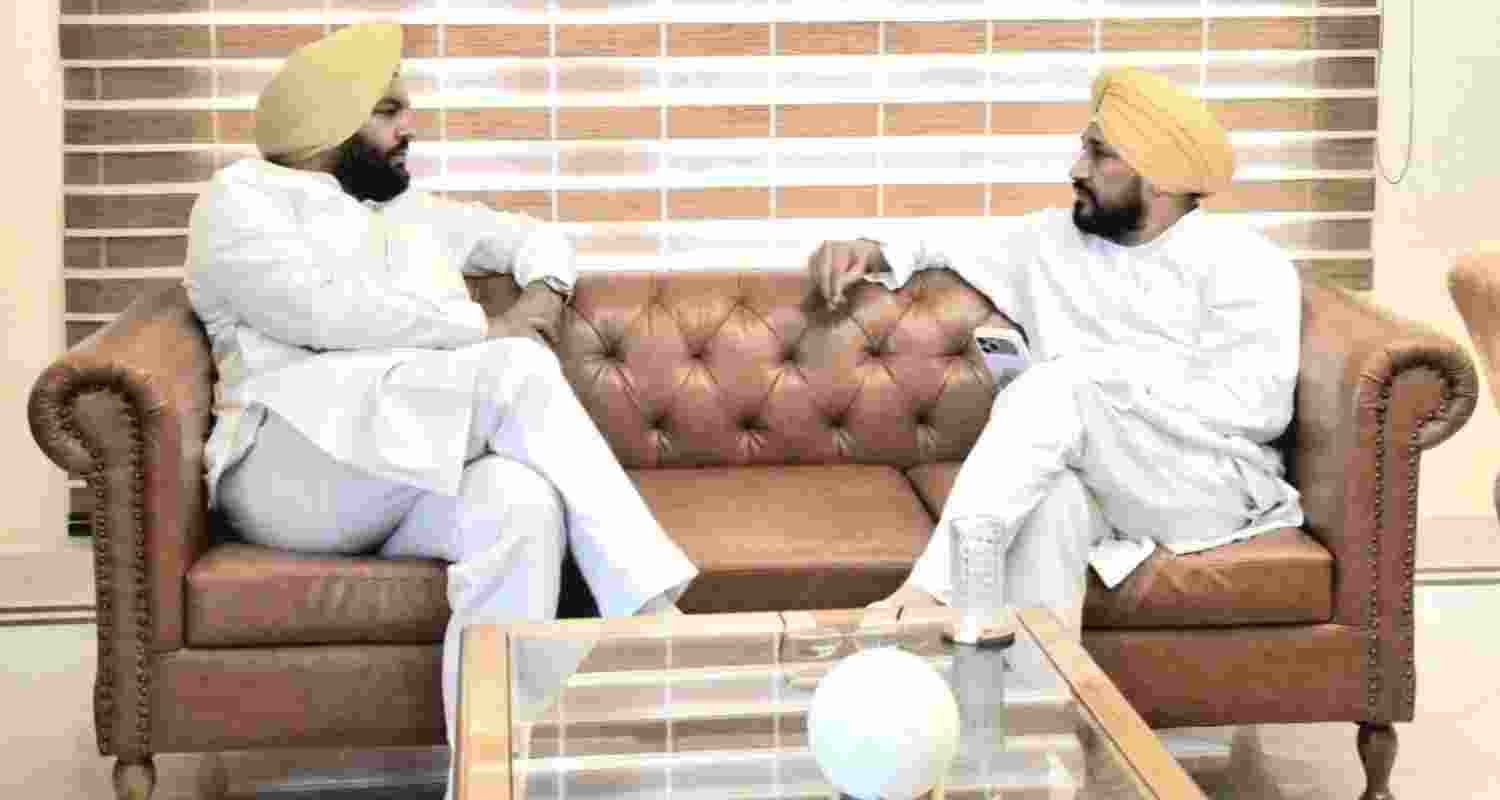 Congress delays action against Punjab dissidents amid defection fears