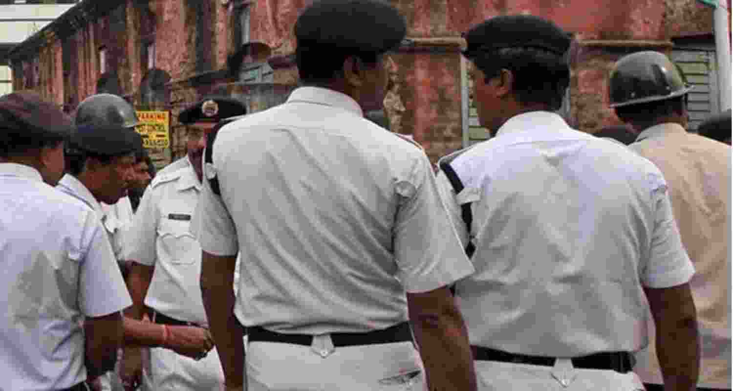 Three murder accused from Rajasthan held in Kolkata Three murder accused from Rajasthan held in Kolkata