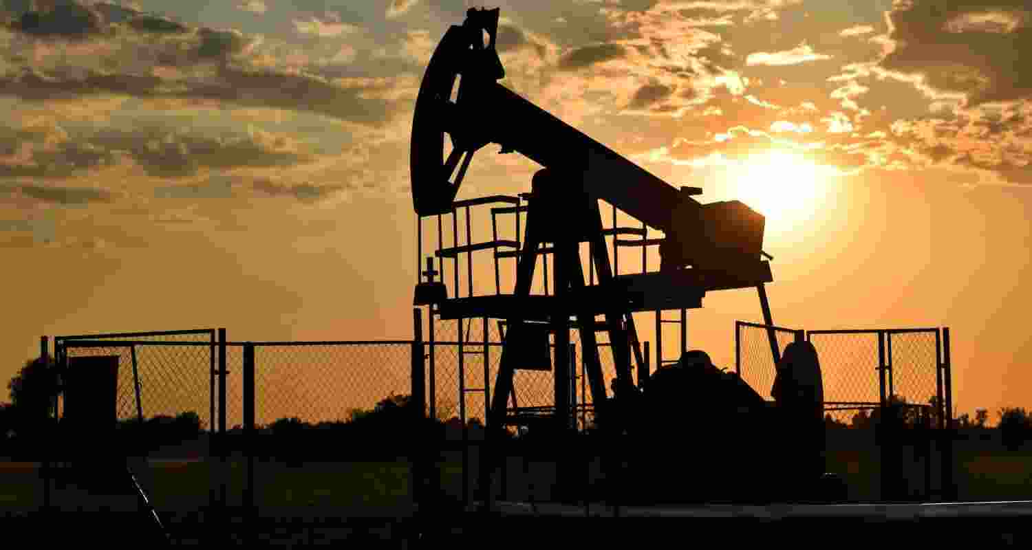 Global crude oil prices are expected to stay between $100 and $110 per barrel in May amid Strait of Hormuz tensions and ongoing Middle East uncertainty.