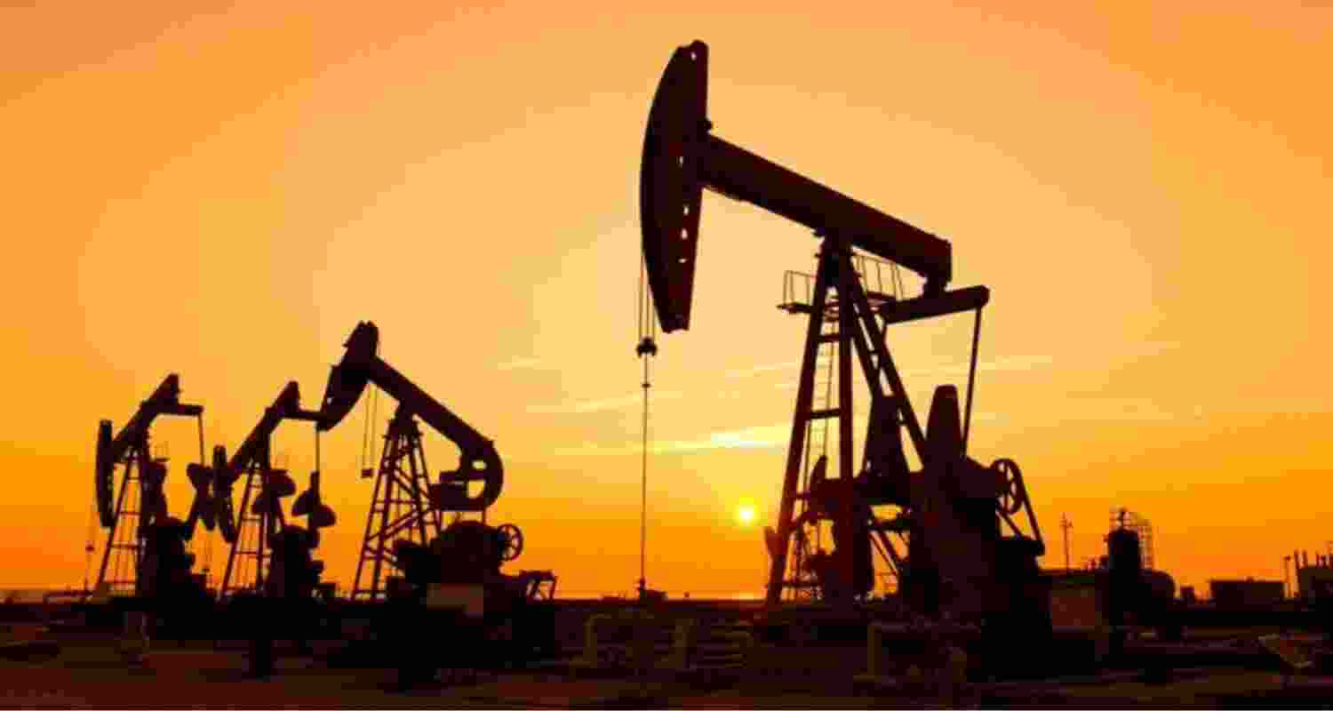 Crude oil prices drop to $109 in early trade