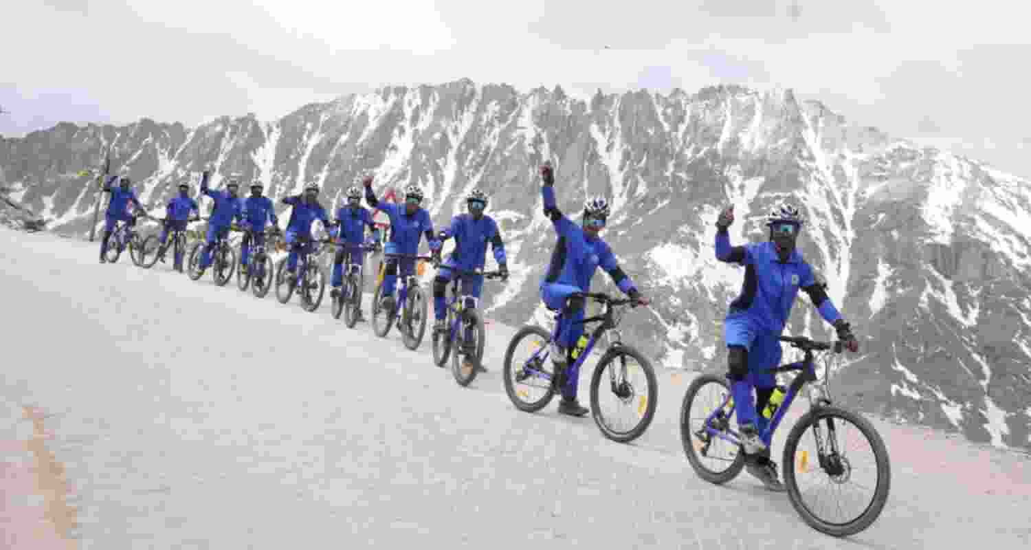 Army's 'Bicycle Expedition' concludes in Kargil War Memorial