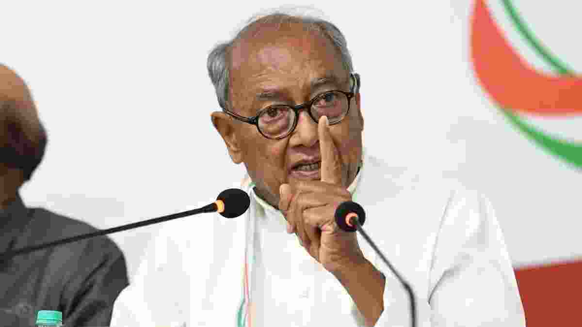 Digvijaya accuses RSS, BJP for using british divide and rule Digvijaya accuses RSS, BJP for using british divide and rule