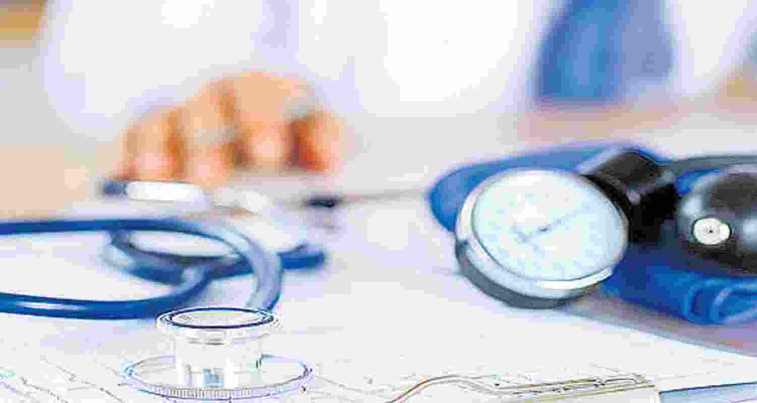 WB bans private practice for doctors during duty hours