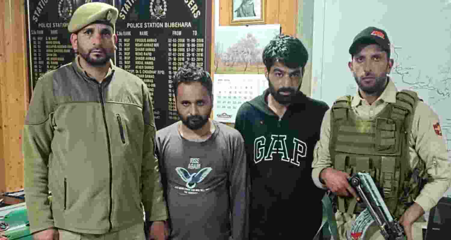 J&K police book five drug peddlers in Anantnag, recover 3.93 kg narcotics