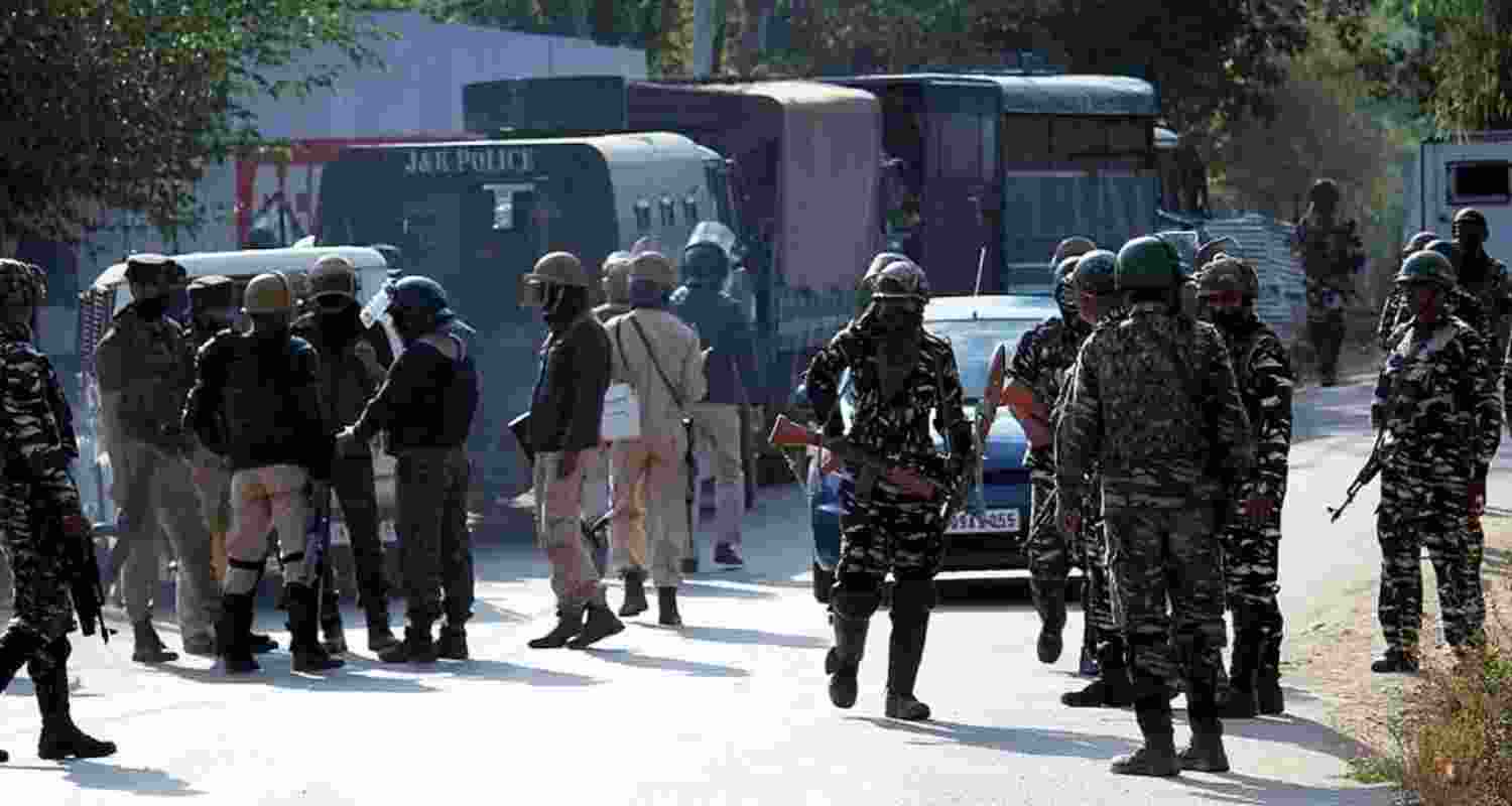 Encounter breaks out in Sopore, J&K; terrorist hideout found