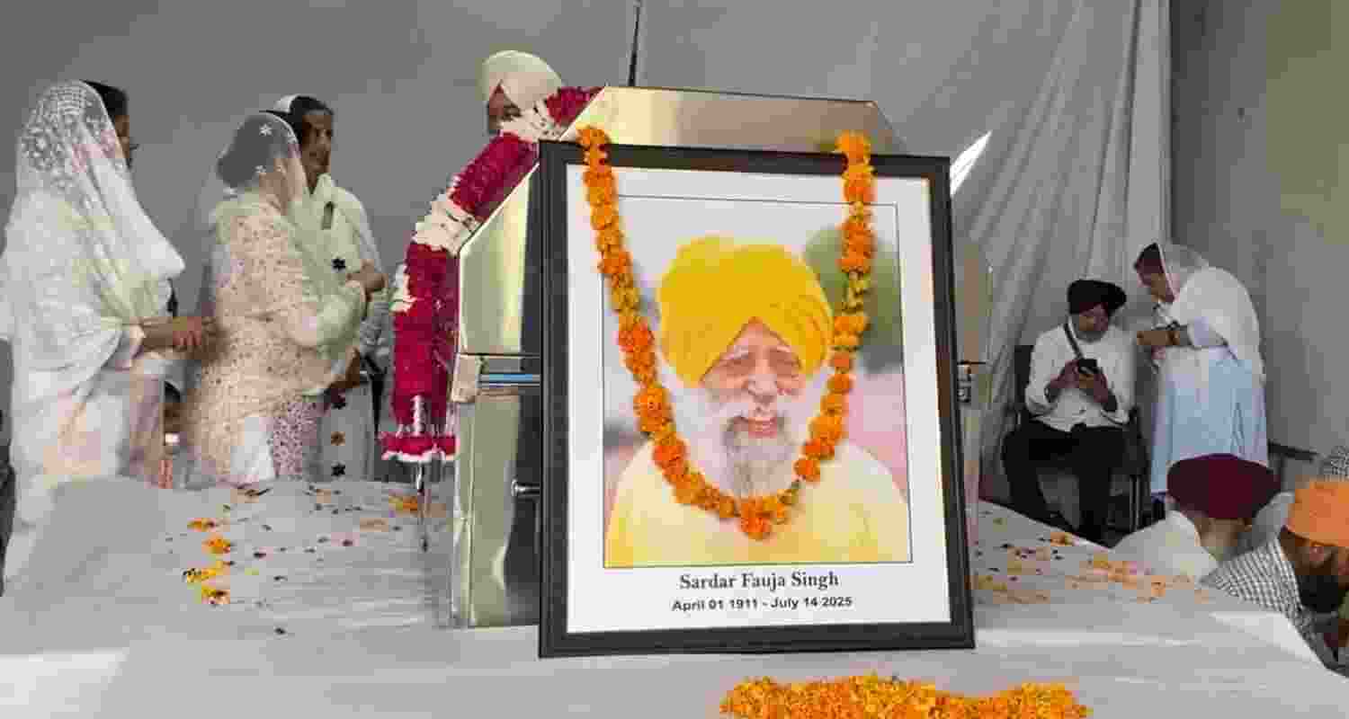 Fauja Singh cremated with full state honours