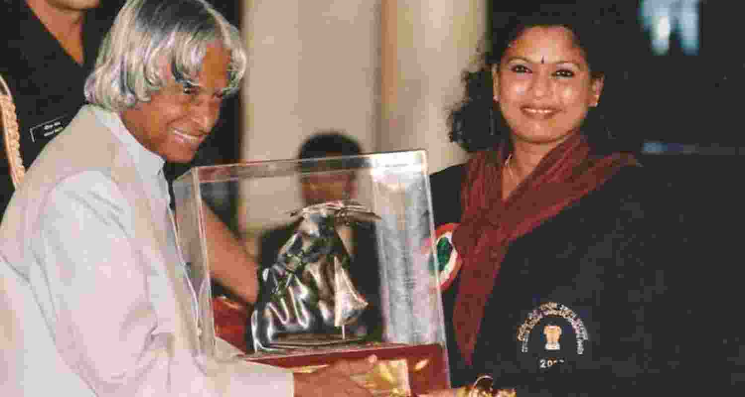 Former swimmer Bula Chowdhury alleged thieves had taken away most of her medals and mementos from her ancestral home in West Bengal Former swimmer Bula Chowdhury alleged thieves had taken away most of her medals and mementos from her ancestral home in West Bengal