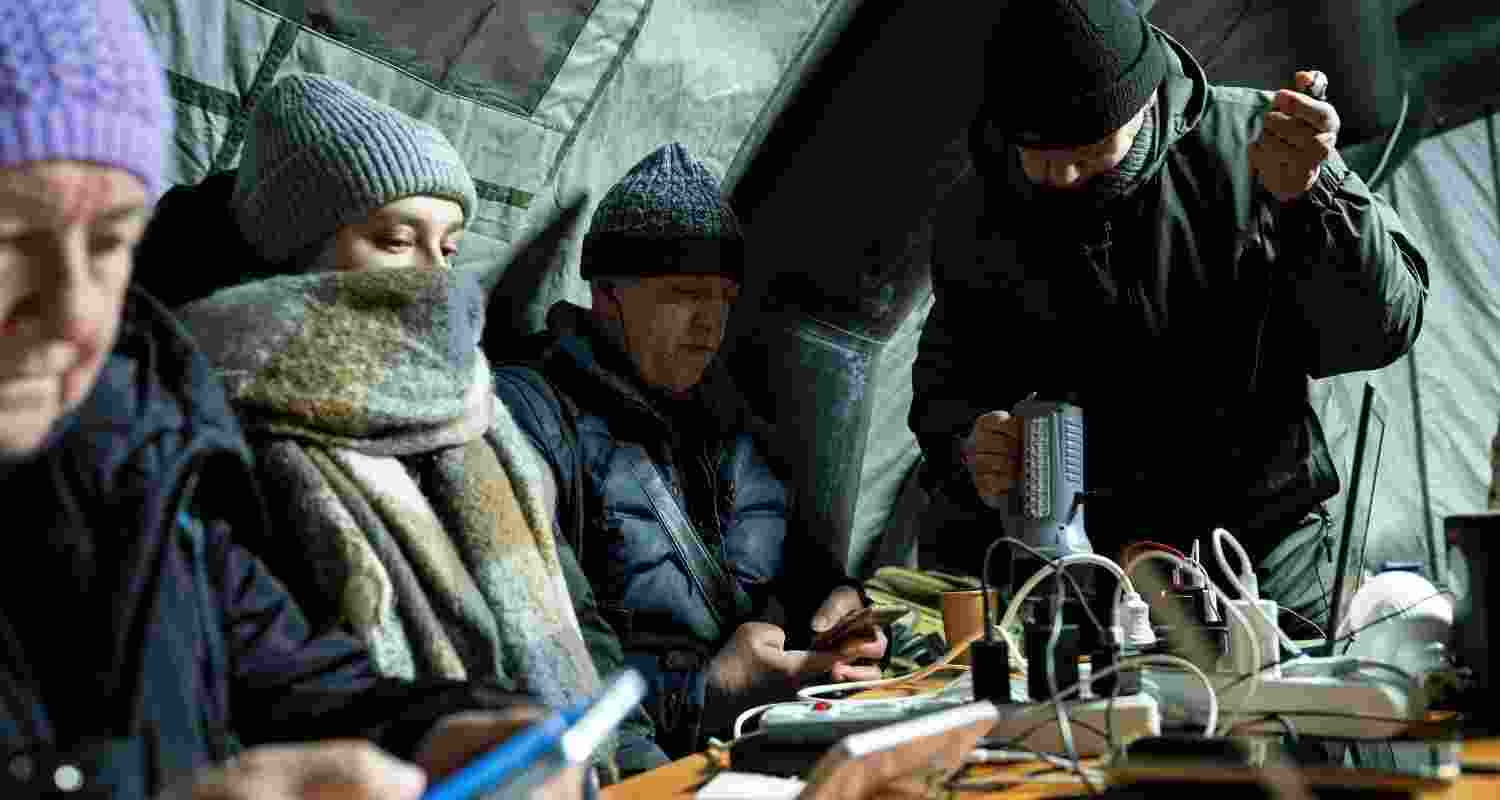 Russia’s attacks on Ukraine’s energy infrastructure sites have pushed the country’s civilian population to the brink, forcing thousands to flee their homes in the middle of harsh winter conditions