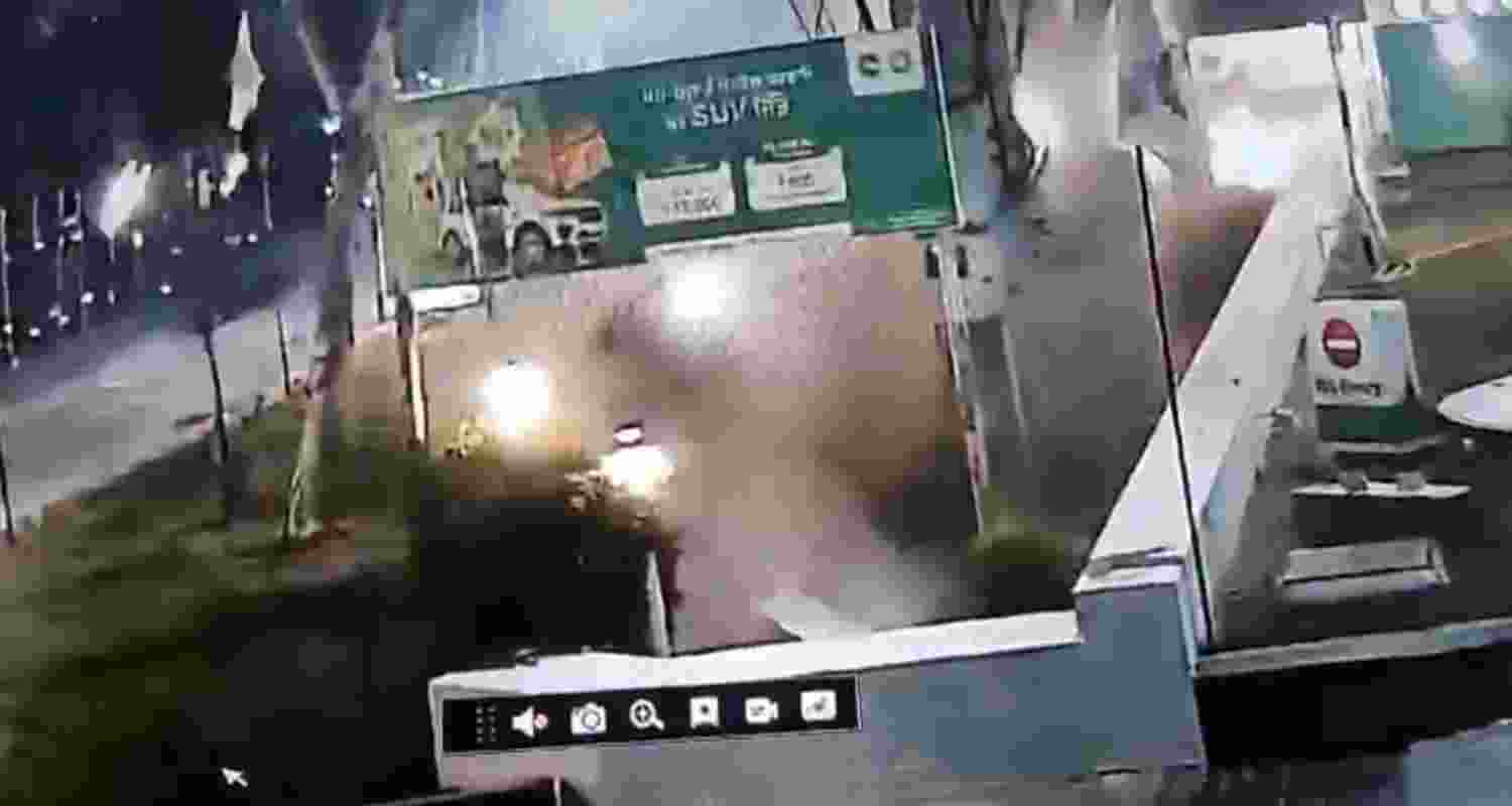 One arrested for a grenade attack on a petrol pump in Punjab. One arrested for a grenade attack on a petrol pump in Punjab.