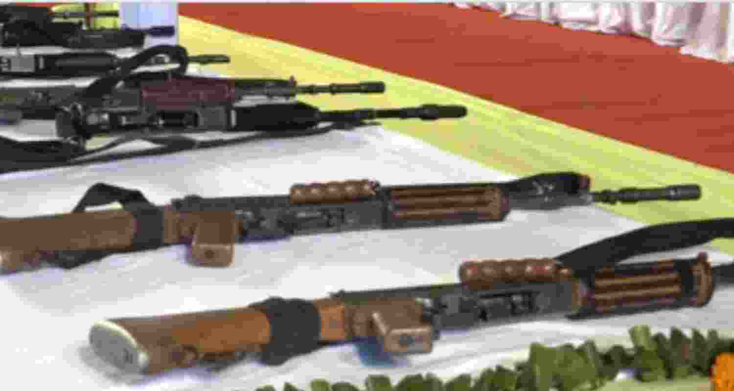 16 dreaded Maoists surrender, deposit arms in Jharkhand