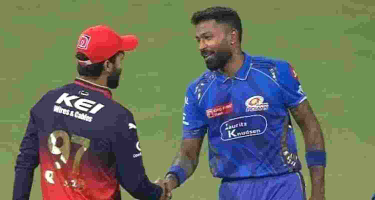 Batting second, Mumbai, with their star-studded batting line-up, managed to score 222, leaving a margin of 18 runs between the two sides.