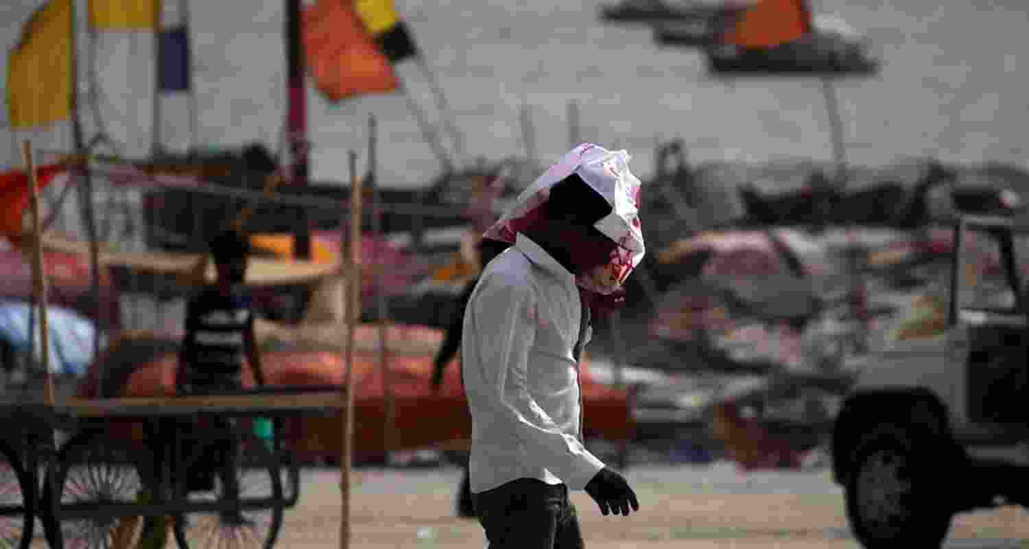 Scientists warn that prolonged exposure to high temperatures — both day and night — can exacerbate heat stress, increase mortality rates and reduce agricultural productivity.