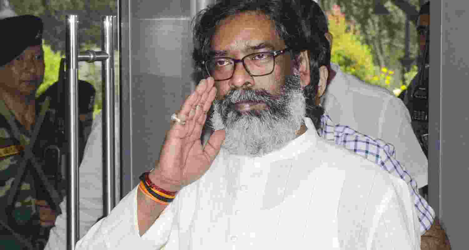 Jharkhand students have postponed their August 20 gherao of CM Hemant Soren’s residence, awaiting notification on exam cancellations while seeking a CBI probe.
