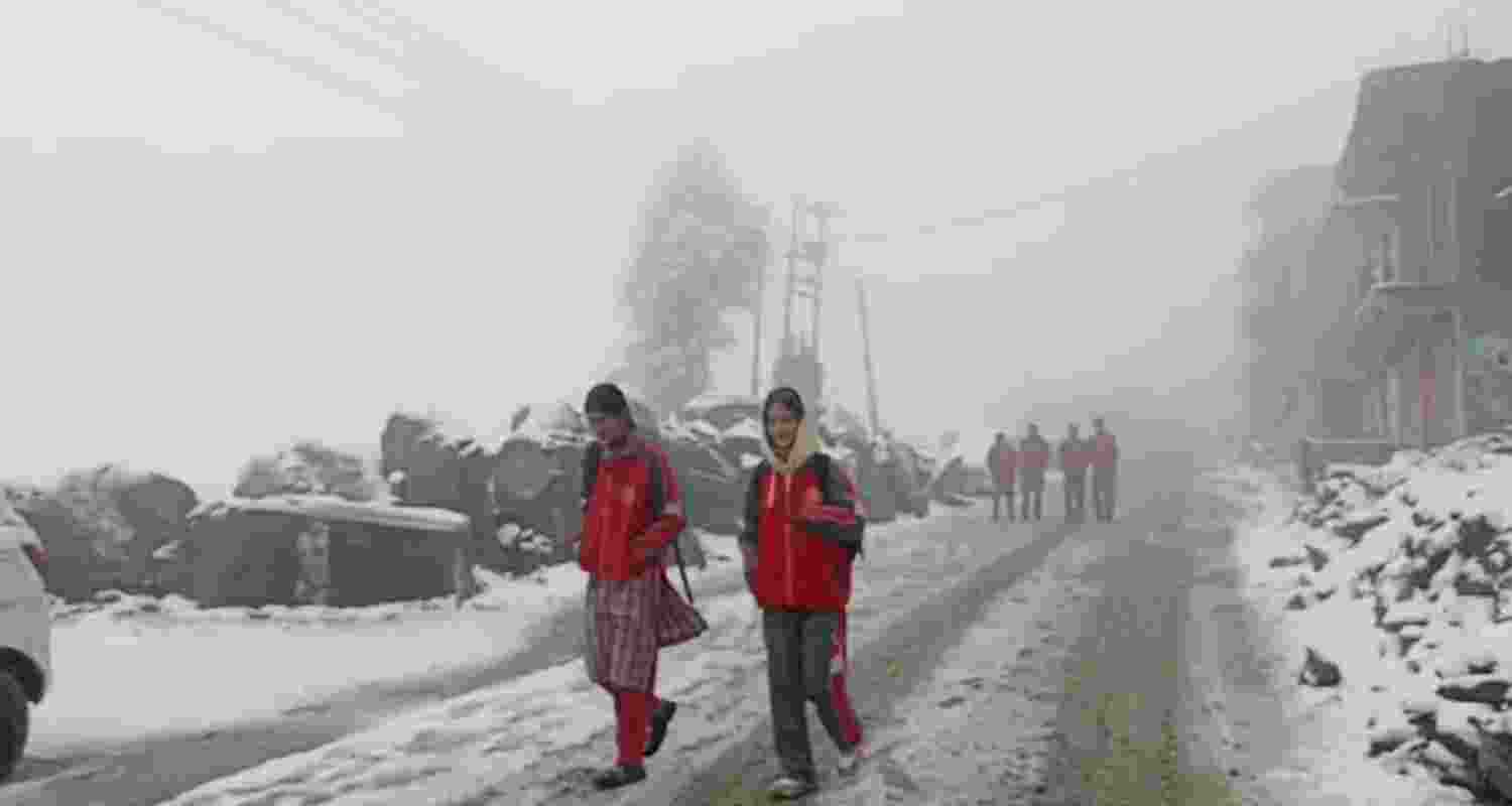 Some regions of Himachal Pradesh received snowfall on Thursday. 