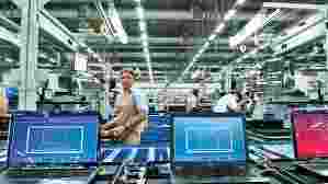 New business and output surge, driving India's service sector to near 14-year high: HSBC report