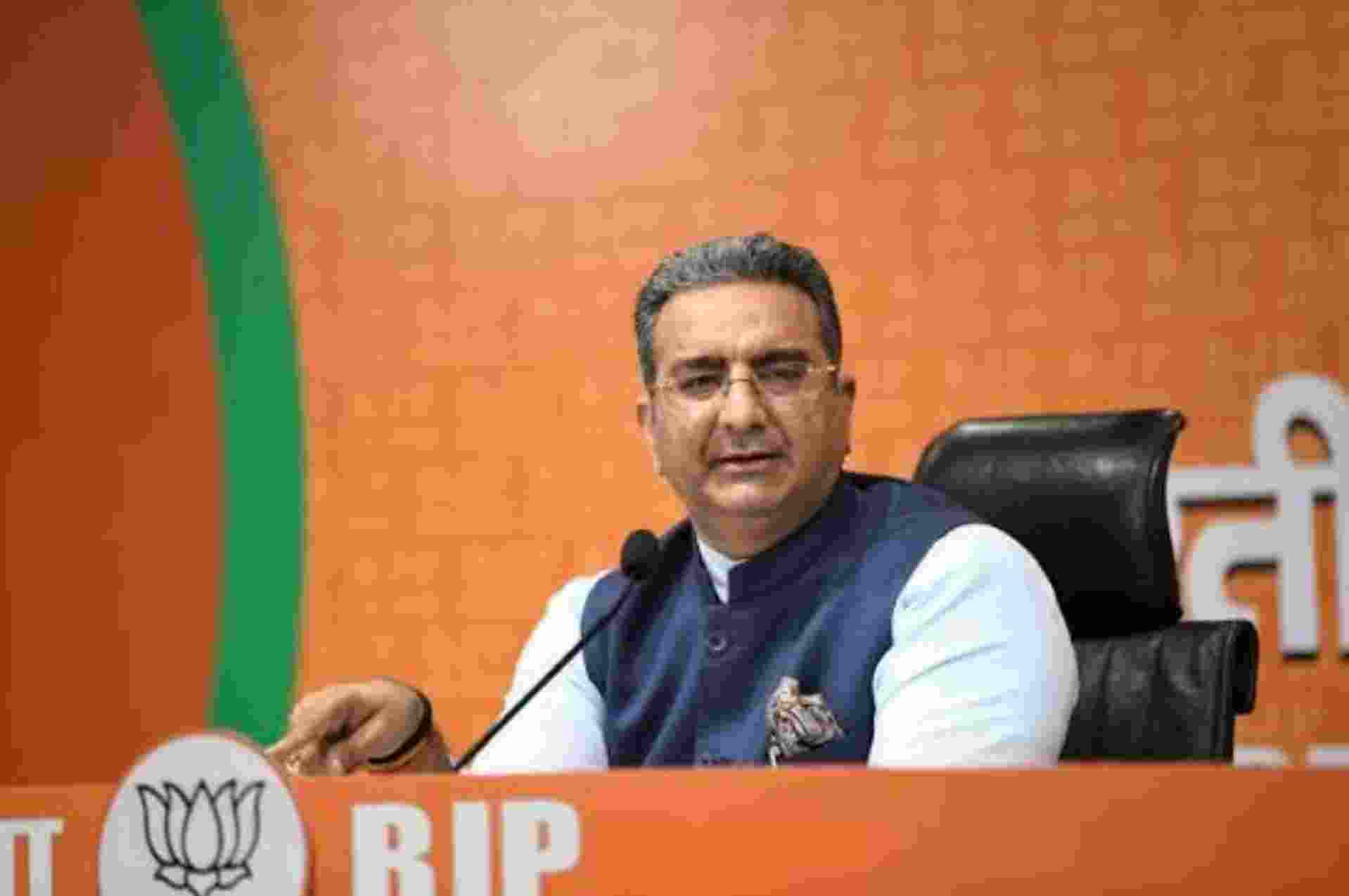 BJP accuses AAP, Cong of backing IB officer's murder convicts