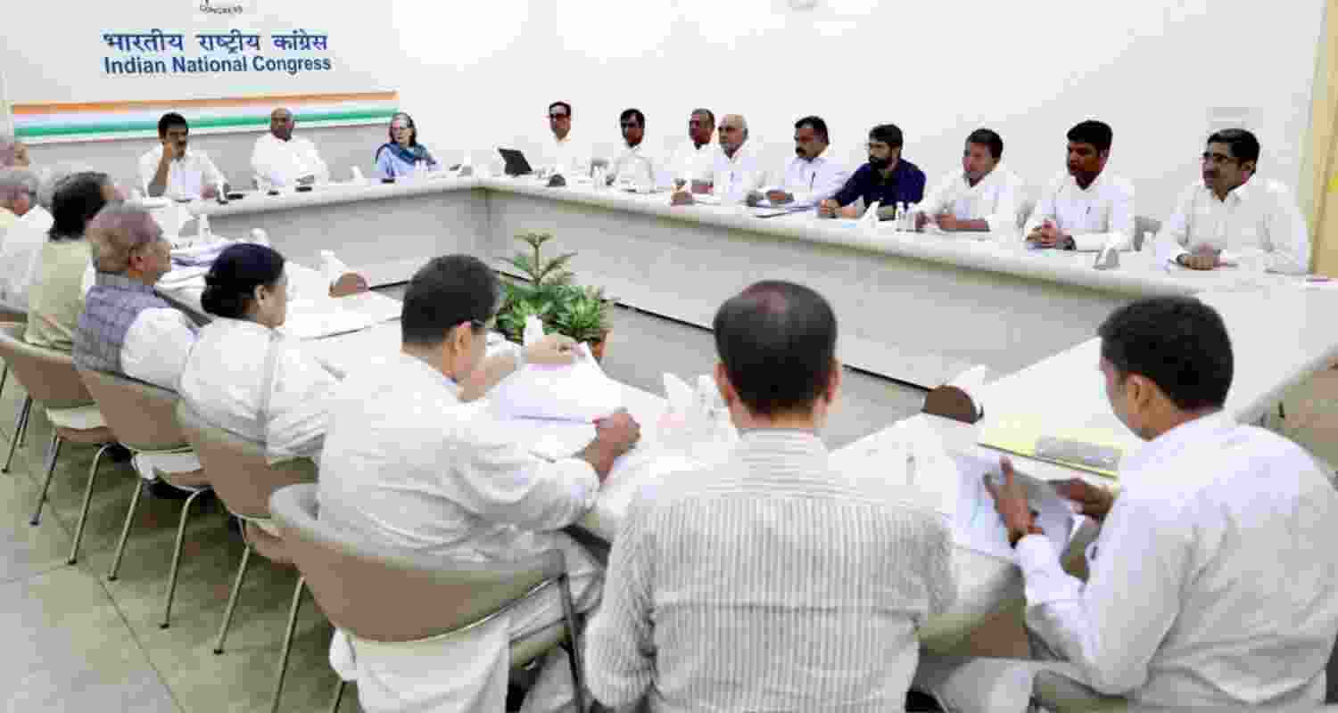 Congress CEC releases a list of 19 candidates for J&K assembly polls. 