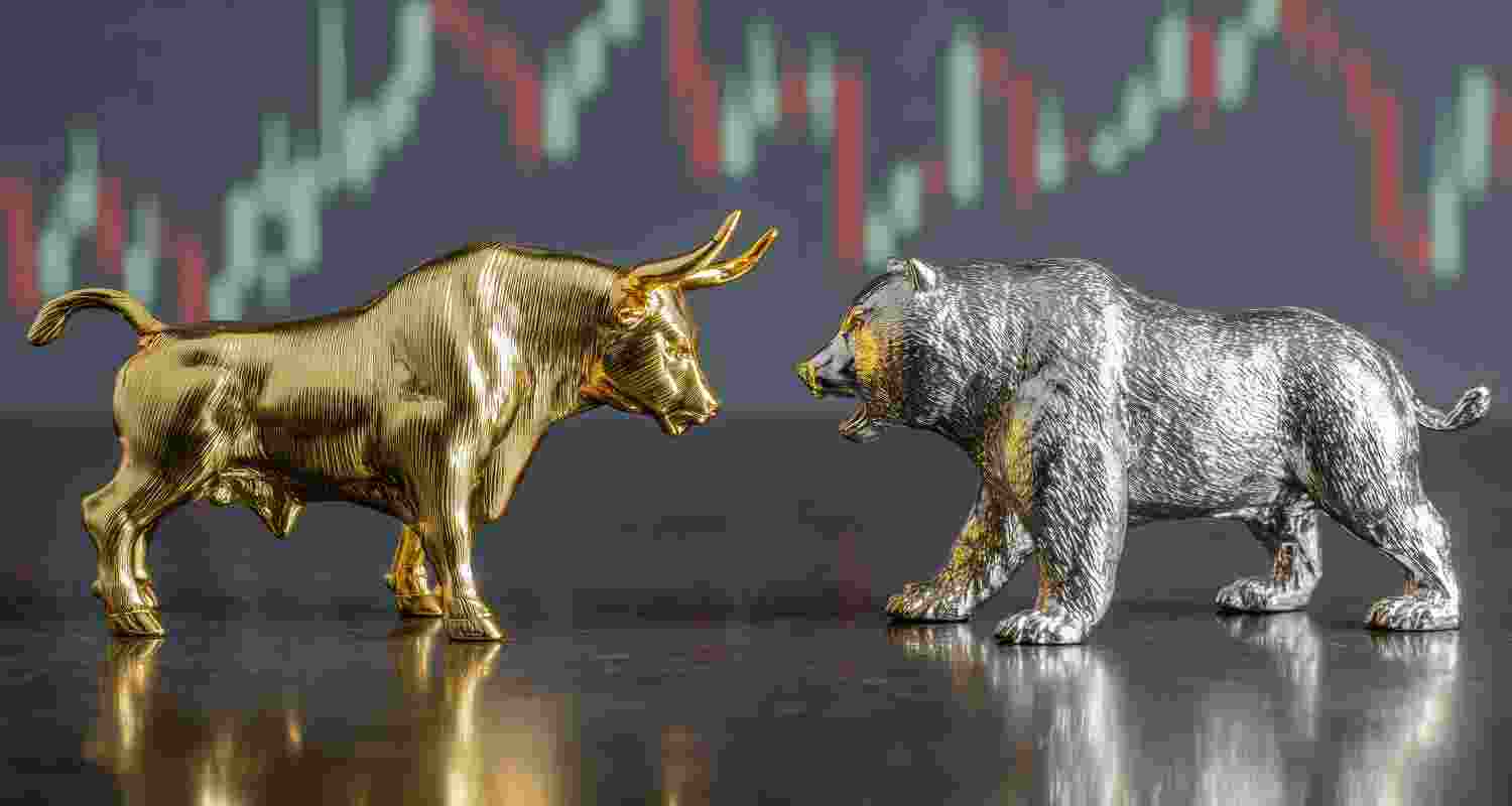 Indian markets plunge as FII selling, weak Q4 results and rising crude oil fears drag Sensex and Nifty lower, wiping out nearly Rs 5 lakh crore in investor wealth.