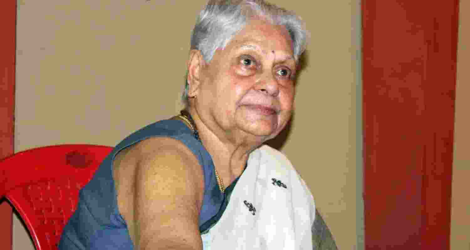 Jaya Bachchan's mother Indira Bhaduri suffers fracture