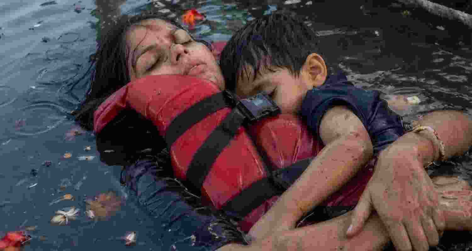 When rescuers finally recovered their bodies hours later, the pair were found still locked in that same embrace, wrapped together inside the single life jacket. 