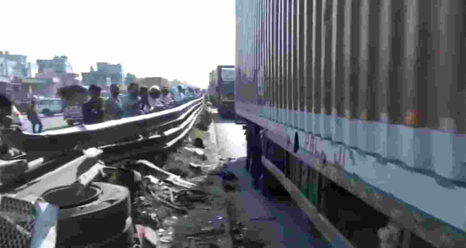 13 dead in Jaipur after trolley overturns in Loha Mandi area 13 dead in Jaipur after trolley overturns in Loha Mandi area