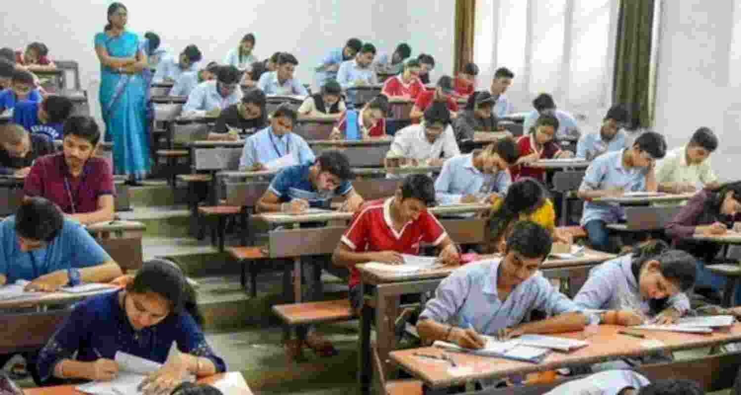 Andhra govt initiates free JEE, NEET coaching for students